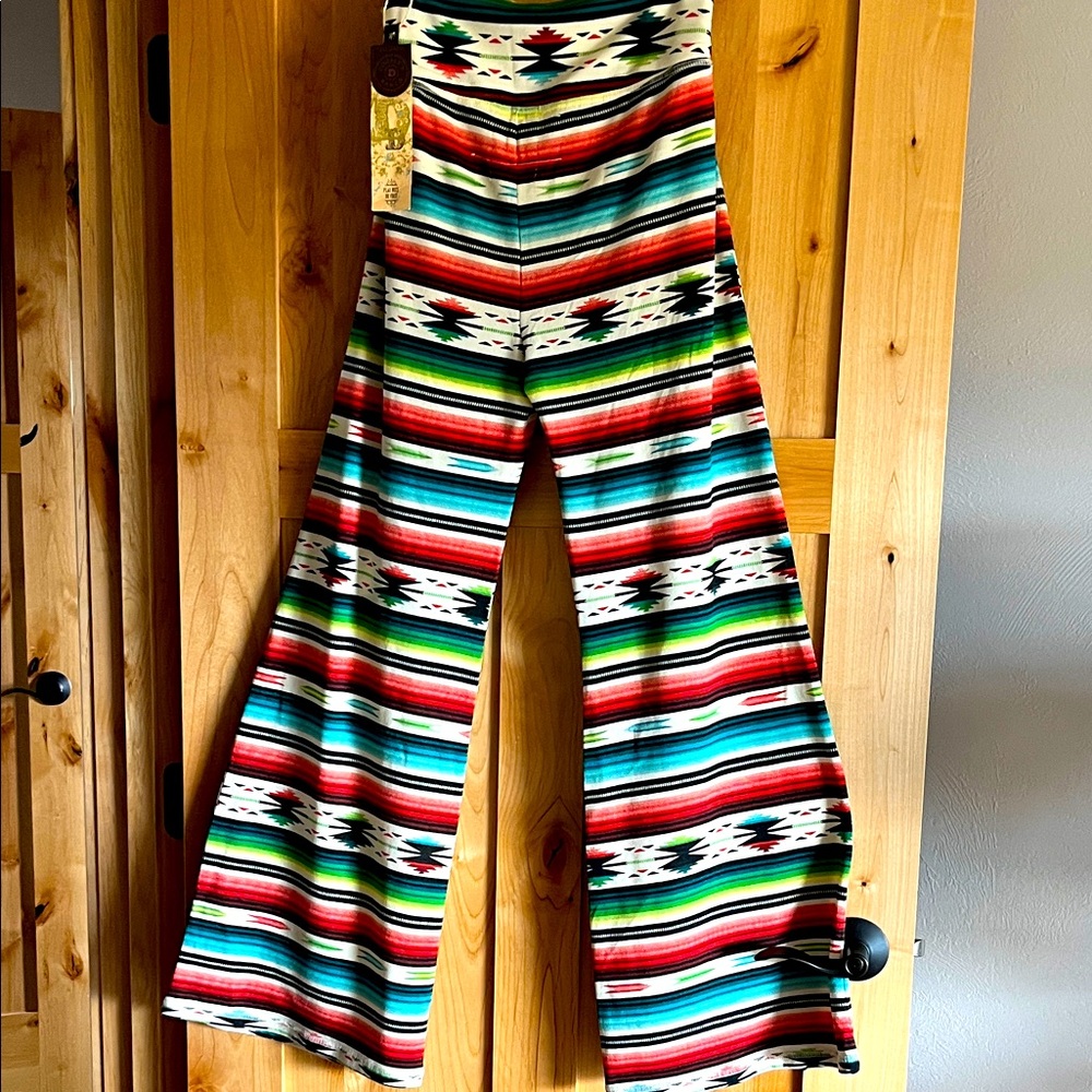 Double D Ranchwear wide leg southwest pants. Size S
